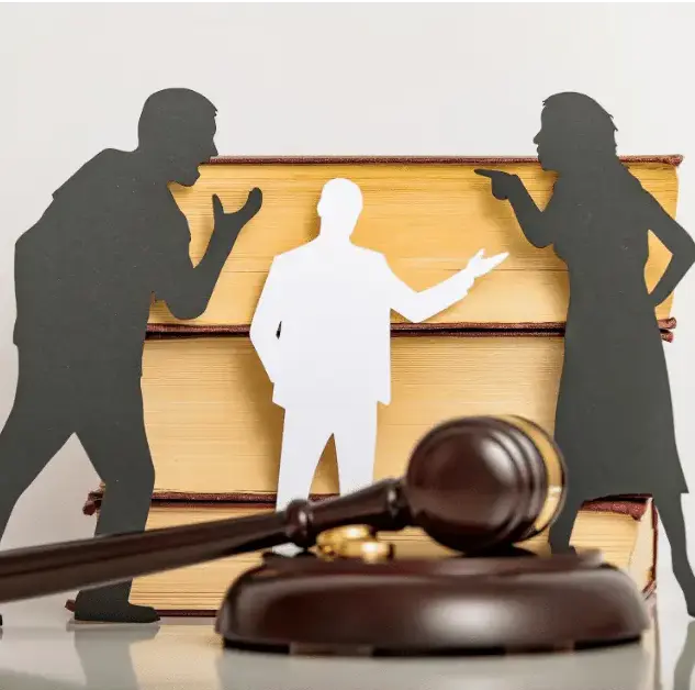 Válópert szimbolizáló kép. Papírból kivágott, vitatkozó férfi és nő, kettő között ügyvéd figurákkal.